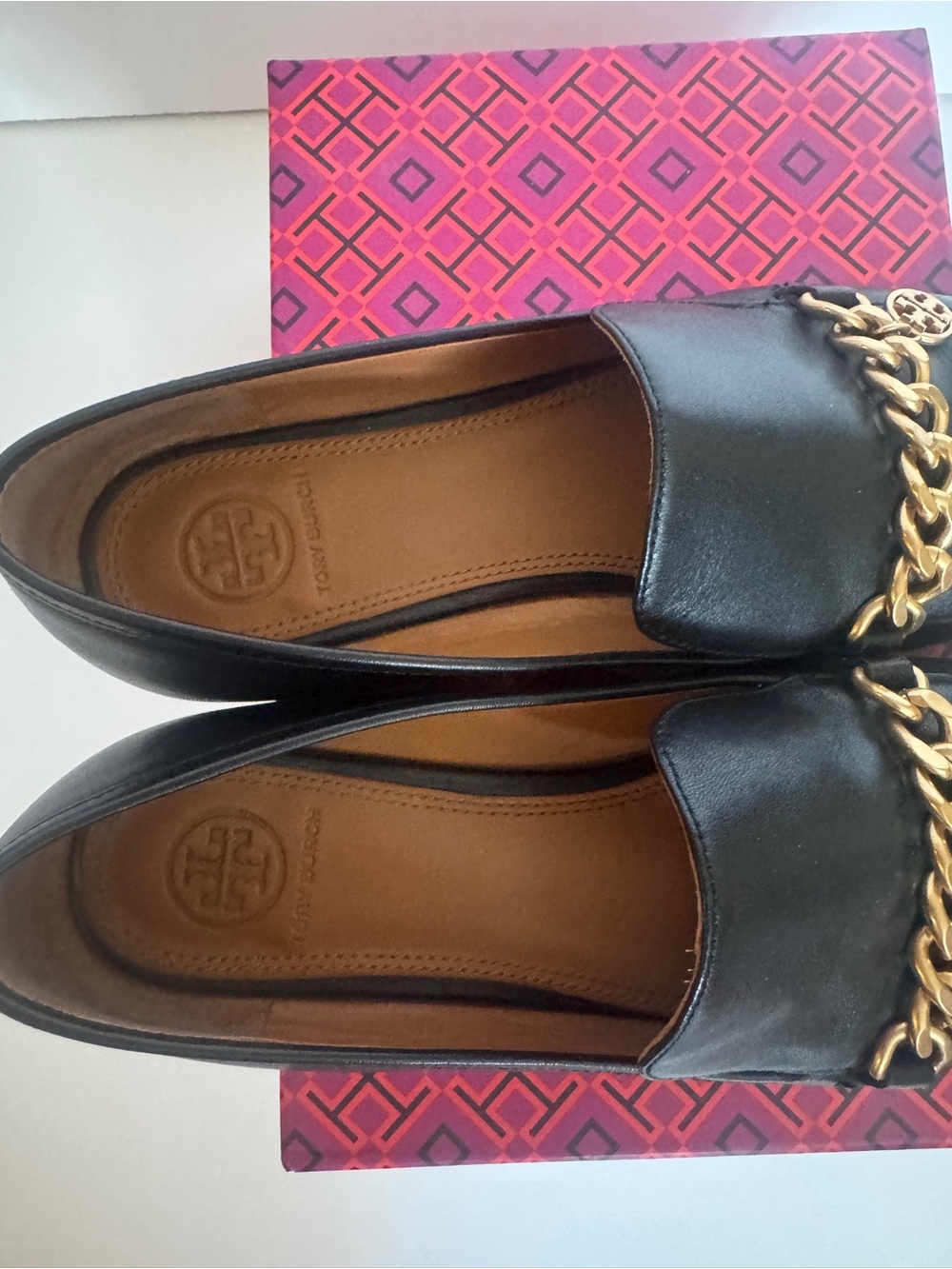 Tory Burch Black Leather Chain-Trim Loafers size 7.5 - Picture 6 of 9
